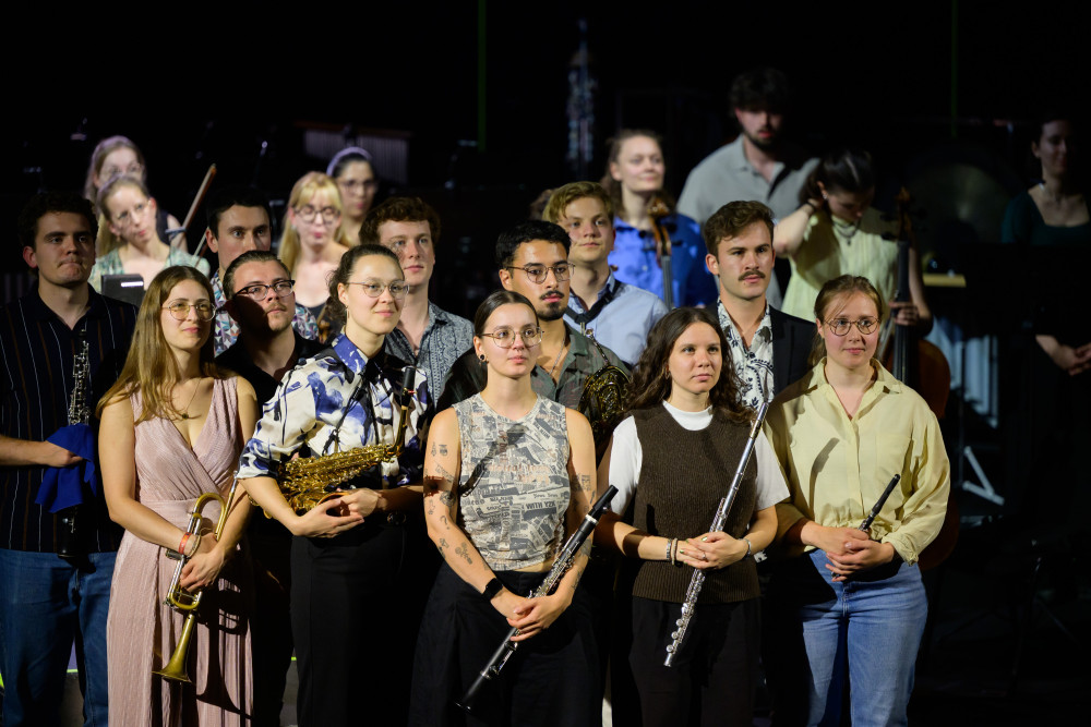 &raquo;Frei_Spiel X &ndash; Das gro&szlig;e Ganze&laquo; Junge Deutsche Philharmonie & She She Pop &copy; Candy Welz